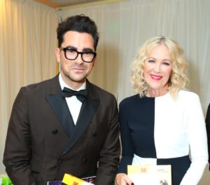 Diễn viên 'Schitt's Creek' Dan Levy chia sẻ lời tri ân đầy xúc động gửi đến Catherine O'Hara 10 Diễn viên ‘Schitt’s Creek’ Dan Levy chia sẻ lời tri ân đầy xúc động gửi đến Catherine O’Hara