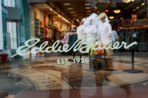 Eddie Bauer Đóng Cửa Toàn Bộ Cửa Hàng Bắc Mỹ, Tuyên Bố Phá Sản