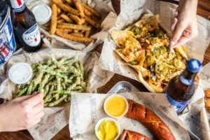 Địa điểm xem Super Bowl tại Houston và ưu đãi ngày thi đấu