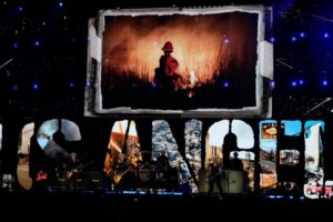 Một năm sau buổi hòa nhạc FireAid, Ủy ban Hạ viện do Đảng Cộng hòa dẫn đầu cho biết cuộc điều tra chỉ ra việc “chuyển hướng” quỹ.