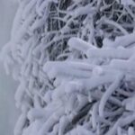 Du khách đổ xô đến Thác Niagara đóng băng 45 Niagara Falls Thumb Vert y5s012