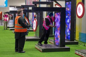 Super Bowl Experience mang đến cơ hội cho người hâm mộ gần gũi với NFL