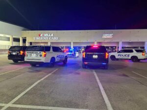 Cảnh sát Magnolia điều tra thi thể được tìm thấy trong bãi đậu xe 32 Cảnh sát Magnolia điều tra thi thể được tìm thấy trong bãi đậu xe