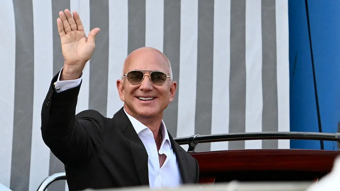 Cựu nhân viên Washington Post tố cáo Jeff Bezos ưu tiên bản thân thay vì cứu tờ báo