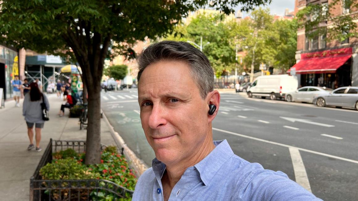 bose quietcomfort earbuds 2 carnoy wearing them