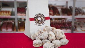 Shipley Donuts Mở Rộng, Thêm 35 Cửa Hàng Mới Khắp Miền Nam