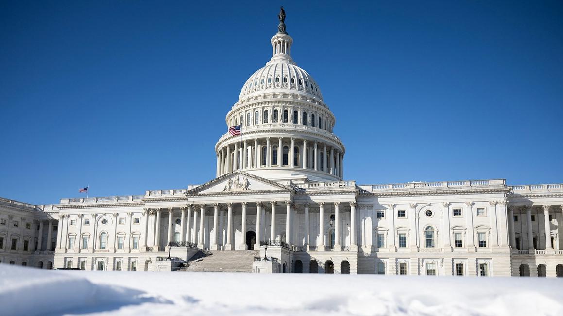 Chính phủ Mỹ đóng cửa ngày thứ ba, hàng chục ngàn nhân viên liên bang bị đình chỉ công tác 1 capitol 1 gty gmh