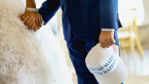 Đám cưới của Dan Scavino tại Mar-a-Lago với sự tham dự của các quan chức cấp cao