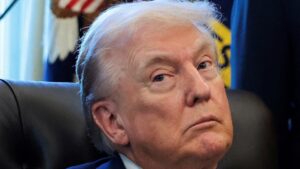 Tổng Thống Trump kêu gọi đảng viên Cộng hòa “giành quyền kiểm soát” và “quốc hữu hóa” bầu cử