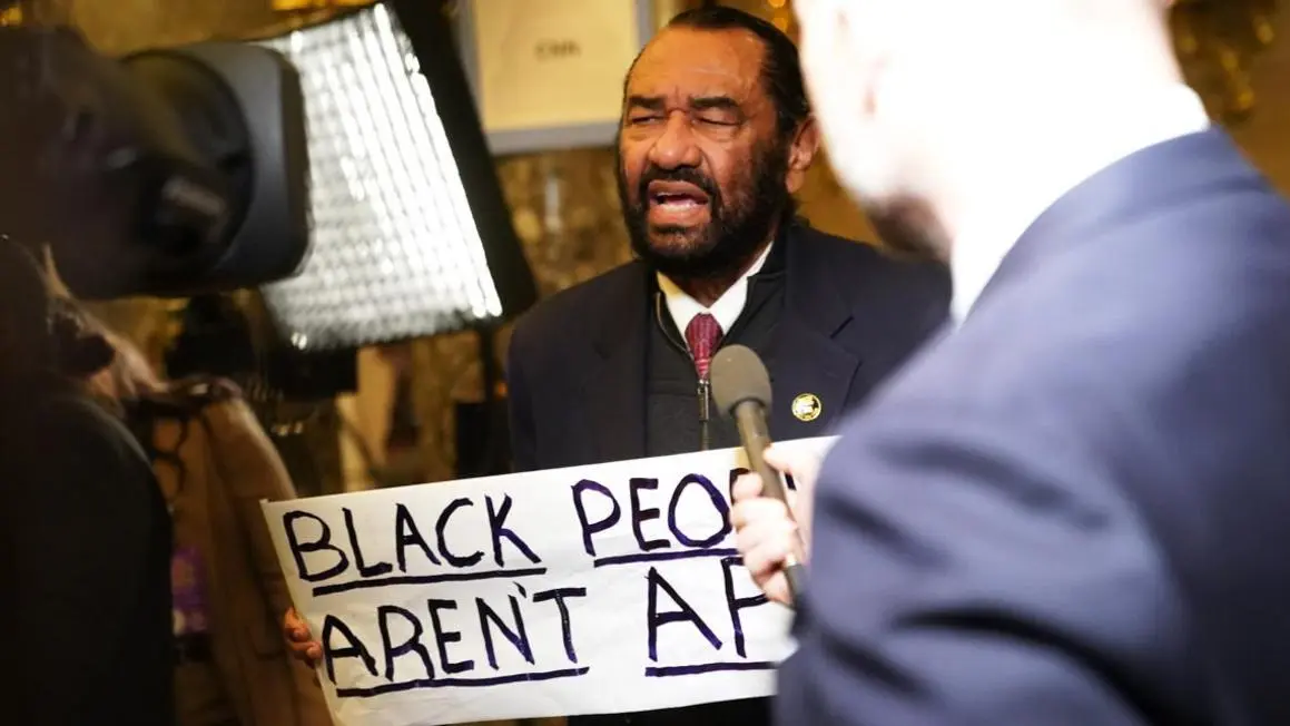 Dân biểu Al Green xuống đường phản đối Thông điệp Liên bang của Tổng thống Trump