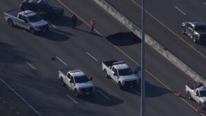 Sự cố sụt lún trên Xa lộ Liên tiểu bang I-10 buộc đóng cửa các làn đường hướng ra ngoài ở Houston