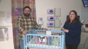 Vợ chồng chào đón quintuplets cực hiếm tại Buffalo