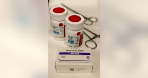 Nam Texas làm đơn kiện bác sĩ California liên quan đến việc gửi thuốc phá thai