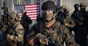 California cấm đặc vụ ICE dạy và làm cảnh sát