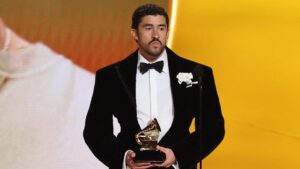 Nghệ sĩ tại Lễ trao giải Grammy 2026 gửi thông điệp ủng hộ người nhập cư