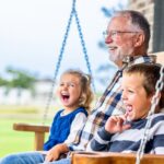 Nghiên cứu mới: Ông bà chăm cháu giúp cải thiện sức khỏe tinh thần 63 Nghiên cứu mới: Ông bà chăm cháu giúp cải thiện sức khỏe tinh thần