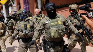 Bộ An Ninh Nội Địa Lên Án Đài Truyền Hình Los Angeles Vì ‘Tin Giả’ Về Vụ Bắt Giữ Người Nhập Cư Gần Nhà Thờ