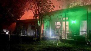 Hai người và hai con mèo mất nhà sau vụ hỏa hoạn ở Quận Sonoma 32 Hai người và hai con mèo mất nhà sau vụ hỏa hoạn ở Quận Sonoma