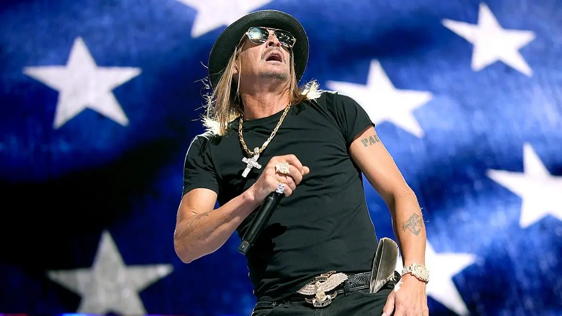 Kid Rock sẽ trình diễn tại sự kiện thay thế Super Bowl halftime, chỉ trích lựa chọn của NFL