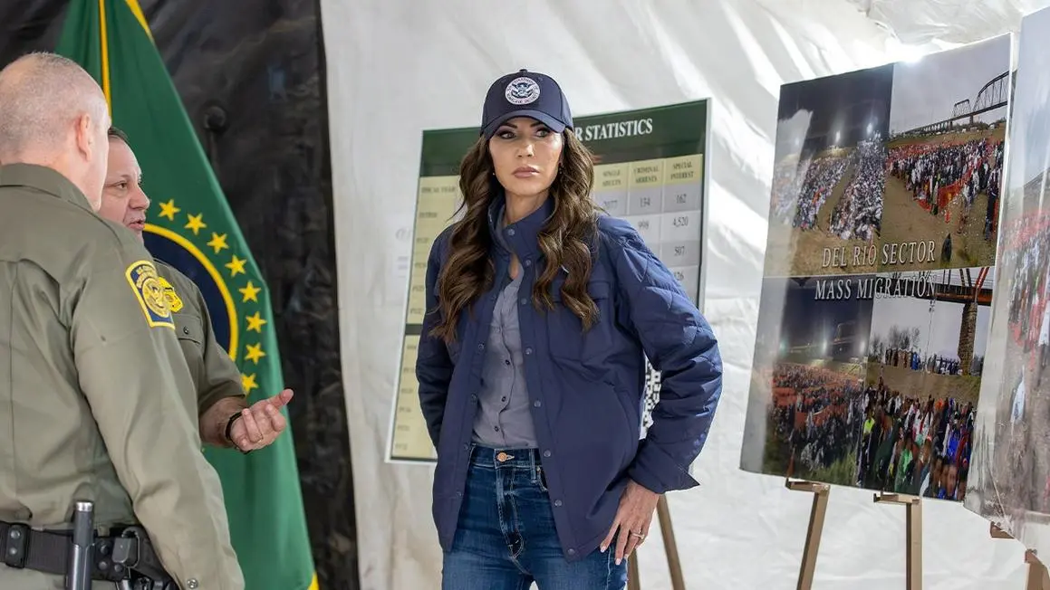 Ngoại trưởng Bộ An ninh Nội địa Kristi Noem triển khai đến biên giới, tuyên bố chống lại các quan chức “thành phố trú ẩn”