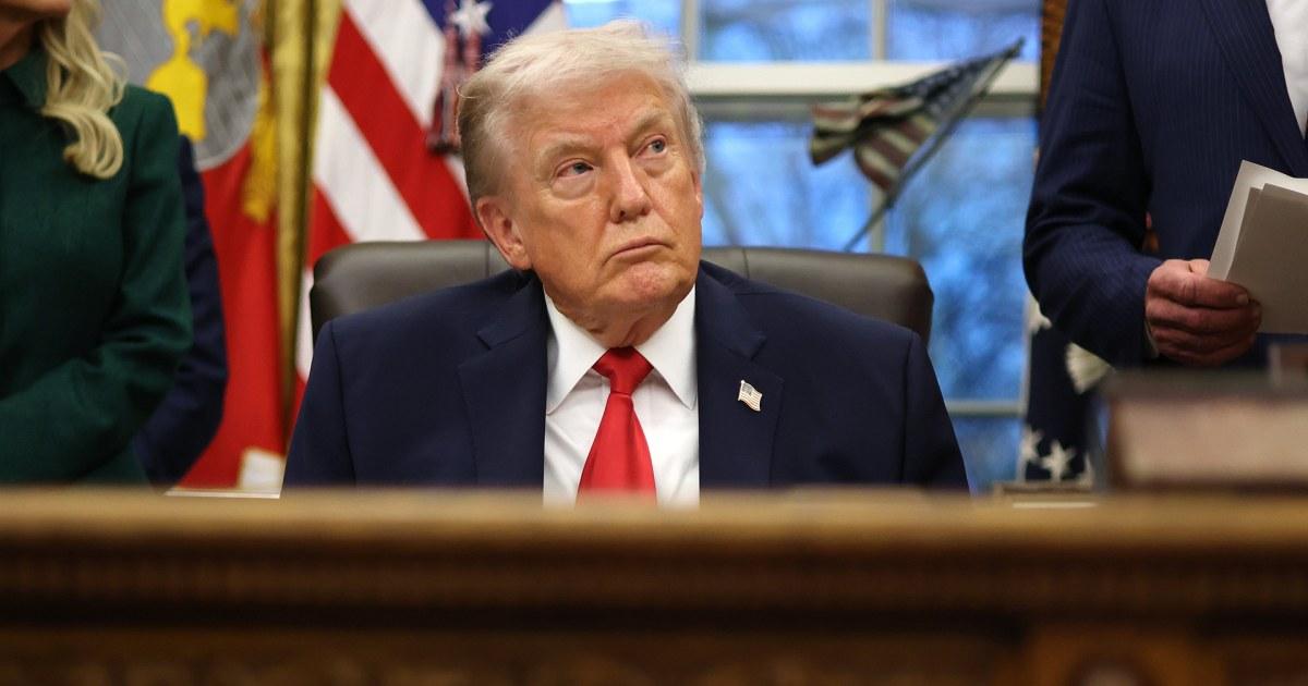 Tổng thống Trump ký ban hành dự luật ngân sách chính phủ 1 lv trump ny1 250130 ydoi1n