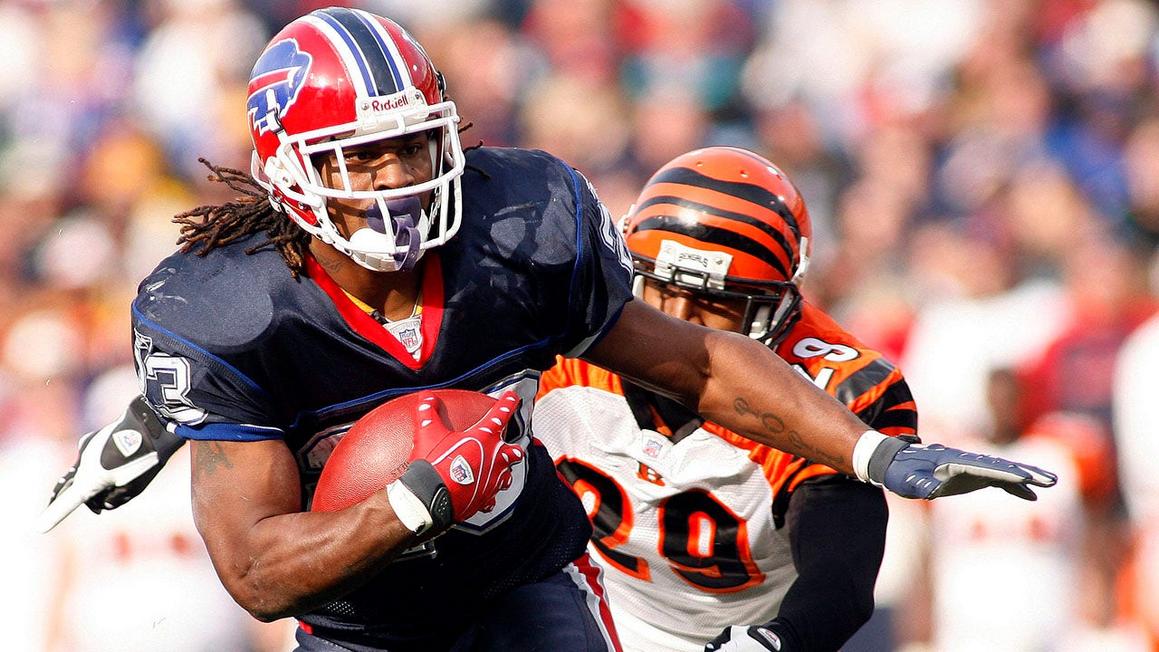 nfl bills marshawn lynch 020226 2