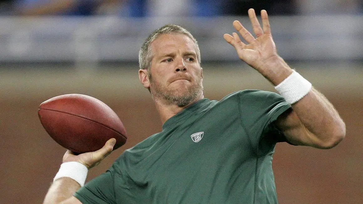 Cựu danh thủ Brett Favre chỉ trích NFL vì xa rời người hâm mộ chân chính