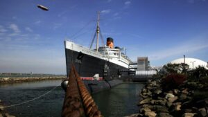 Tàu Queen Mary 2 Tái Ngộ Tàu Queen Mary Lịch Sử Tại Long Beach Sau 20 Năm
