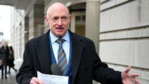 Thẩm phán liên bang chất vấn luật sư Bộ Tư pháp về việc khiển trách thượng nghị sĩ đảng Dân chủ