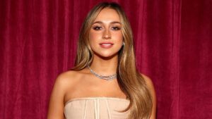 Nữ ca sĩ gốc Canada Tate McRae bị chỉ trích là ‘kẻ phản bội’ vì ủng hộ đội tuyển Mỹ tại Olympic