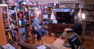 Nhiếp ảnh gia ghi lại lịch sử của đội Seattle Seahawks suốt nhiều thập kỷ