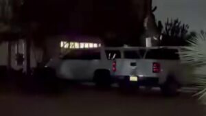 Nhà chức trách tìm kiếm thùng phuy chứa chất thải, miệng cống trong vụ mất tích của bà Nancy Guthrie 36 Nhà chức trách tìm kiếm thùng phuy chứa chất thải, miệng cống trong vụ mất tích của bà Nancy Guthrie