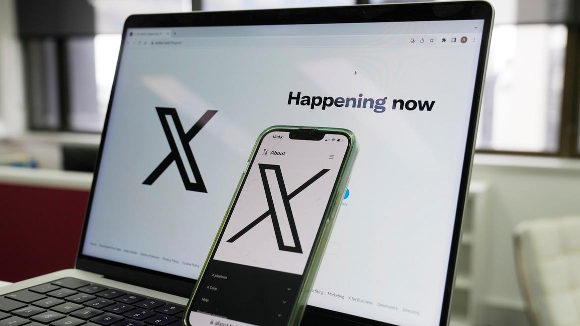 Cảnh sát Pháp khám xét văn phòng X trong điều tra lạm dụng trẻ em 1