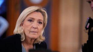 Công tố Pháp đòi cấm bà Marine Le Pen giữ chức vụ, đe dọa tham vọng tranh cử năm 2027
