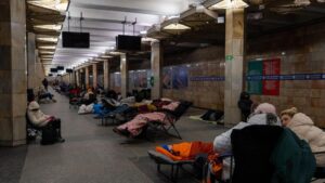 Nga oanh tạc Ukraine bằng máy bay không người lái và tên lửa trước thềm đàm phán hòa bình