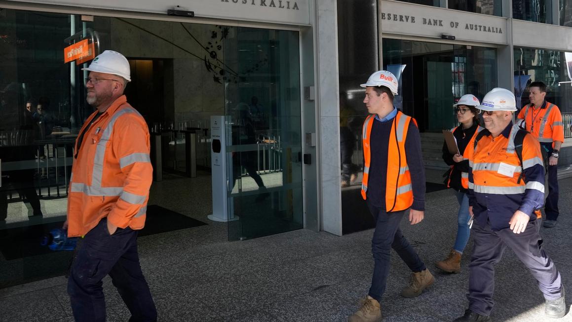 Ngân hàng Trung ương Úc Tăng Lãi Suất Cơ Bản Lên 3.85% Sau 3 Lần Cắt Giảm 1