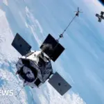 Tàu vũ trụ NASA nặng 1.300 pound sắp trở lại bầu khí quyển Trái Đất