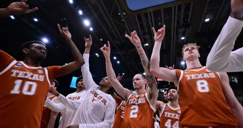 Texas Tiến Bước Vào Giải NCAA Sau Chiến Thắng ‘First Four’ Trước NC State