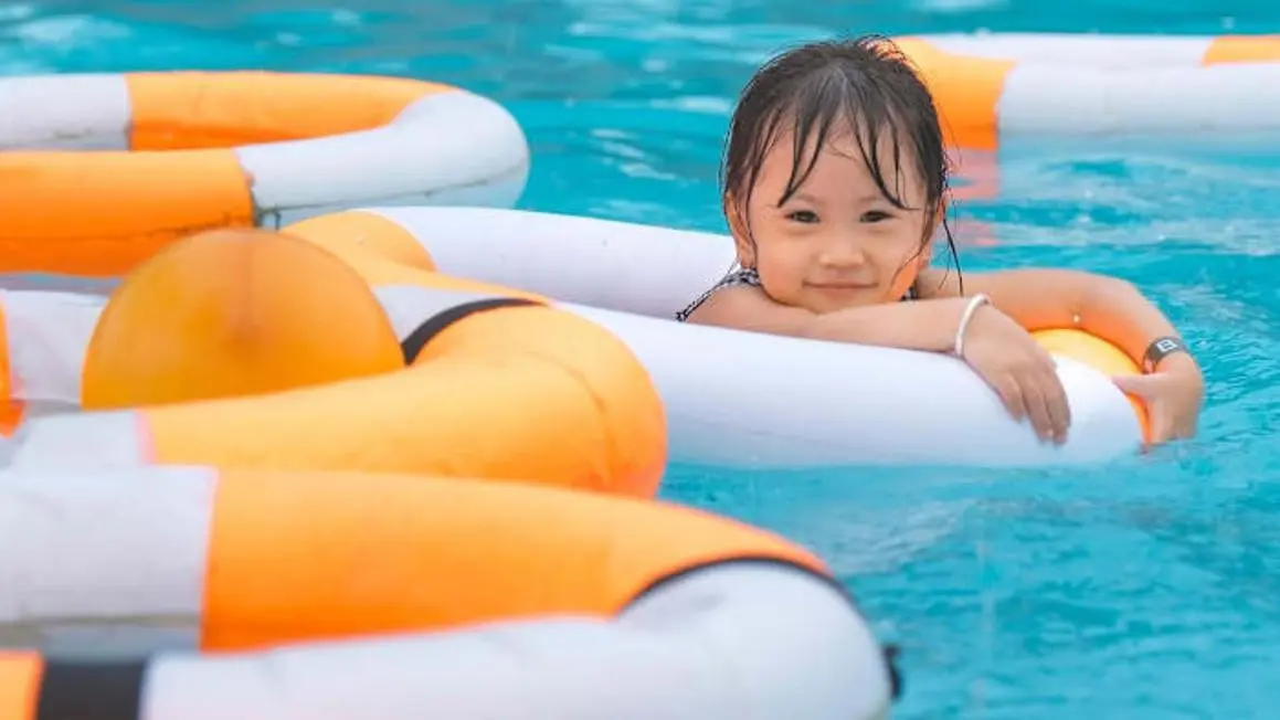YMCA Greater Houston khuyến khích gia đình bắt đầu học bơi sớm khi kỳ nghỉ Xuân đến gần