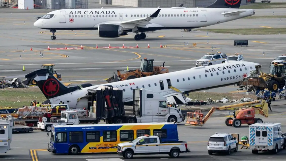 Máy bay LaGuardia gặp nạn được kéo khỏi đường băng, hầu hết hành khách bị thương đã xuất viện