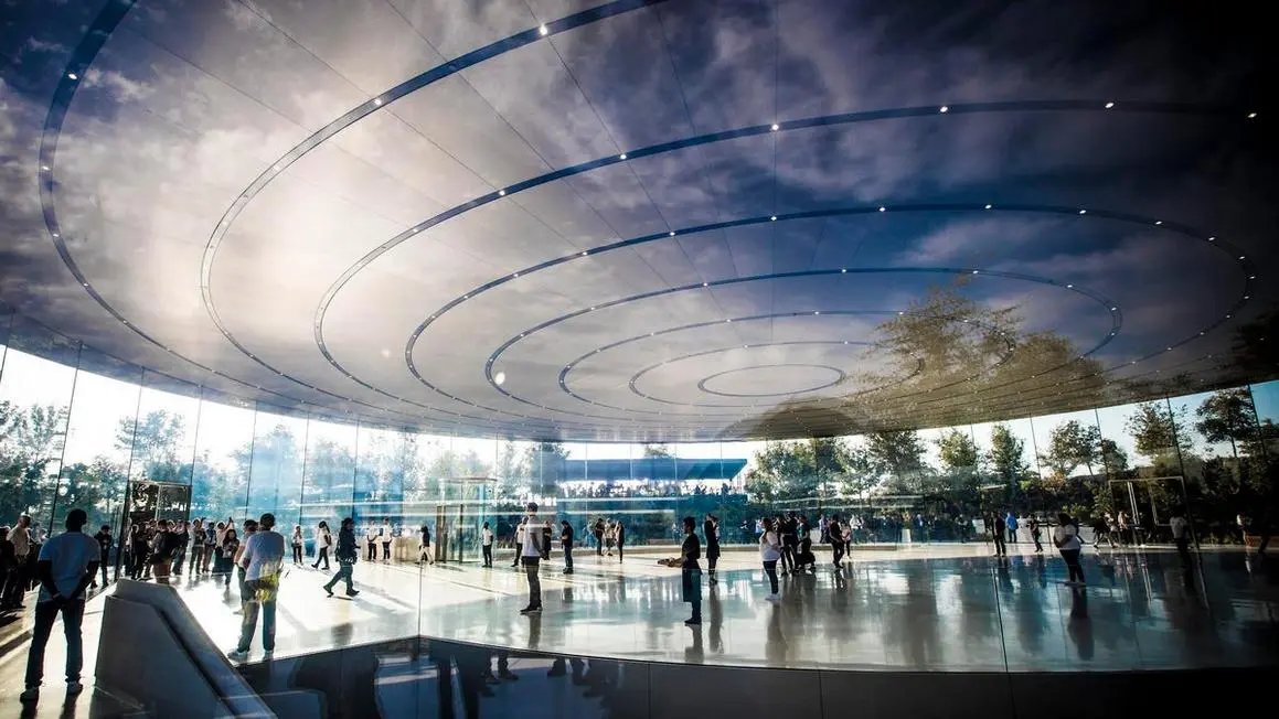 Apple kỷ niệm 50 năm: Nhìn lại chặng đường công nghệ và những cột mốc đáng nhớ