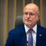 Chủ tịch FCC Cảnh báo các đài truyền hình phải ‘sửa đổi cách đưa tin’ về những ‘sai lệch tin tức’