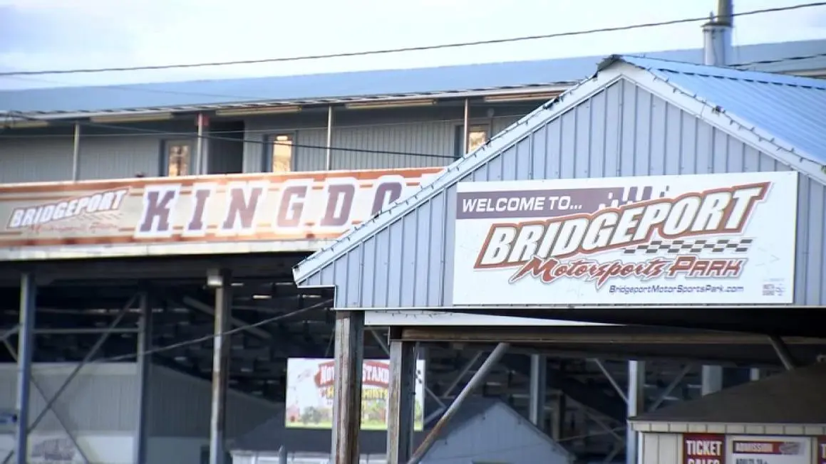 Lệnh Sơ Tán Khẩn Cấp Được Gửi Ra Vì Sự Cố Tại Sân Vận Động Bridgeport