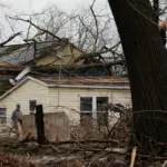 An Toàn Khi Có Lốc Xoáy: Nơi Trú Ẩn An Toàn Trong Nhà