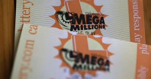 Vé số Mega Millions trị giá 3,6 triệu USD được bán tại California