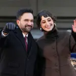 Thị trưởng New York Zohran Mamdani bênh vực vợ khi bị chất vấn về tác phẩm với tác giả bài xích Israel