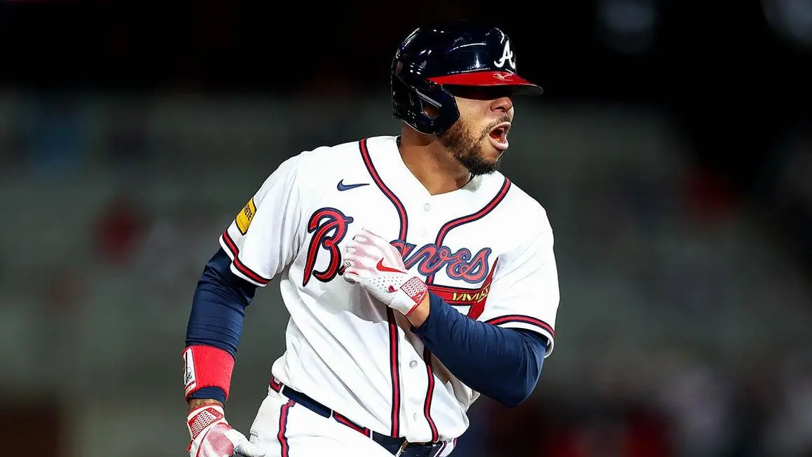 Dominic Smith của Atlanta Braves lập cú đúp Grand Slam ấn định chiến thắng trận ra mắt