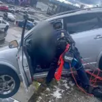 Tài xế được giải cứu sau khi xe bị treo lơ lửng trên độ cao 20 bộ ở Tacoma, Washington