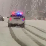 Cập nhật trực tiếp: Du lịch cuối tuần, ảnh hưởng điện từ tuyết ở Washington