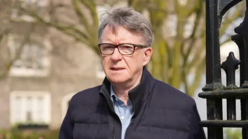 Anh Quốc sẽ công bố hồ sơ về vụ bổ nhiệm bạn của Epstein làm Đại sứ